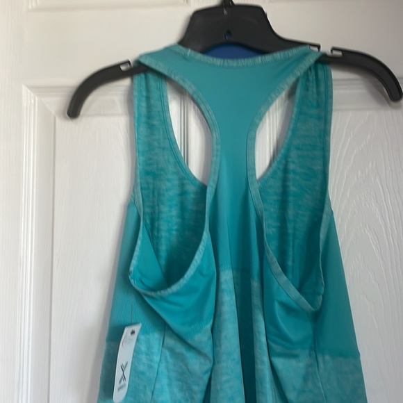 Xersion NWT tank top - Picture 5 of 5
